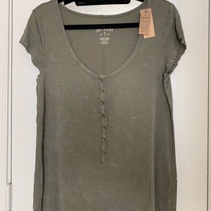 American Eagle Outfitters 🦅 soft & sexy tee